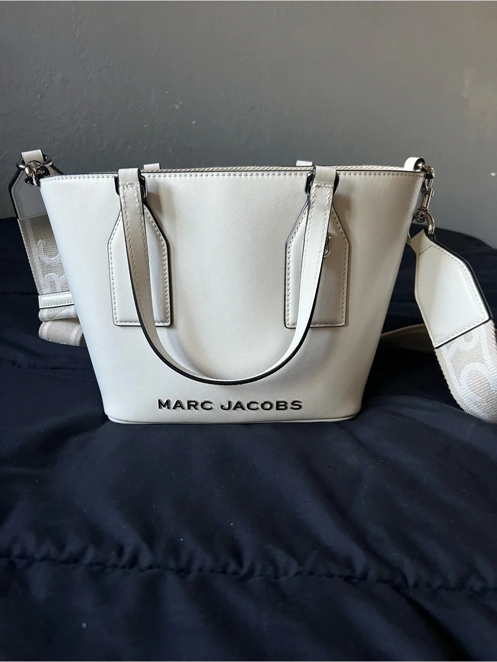 Marc Jacobs Cream Leather Top-Handle Tote with Logo